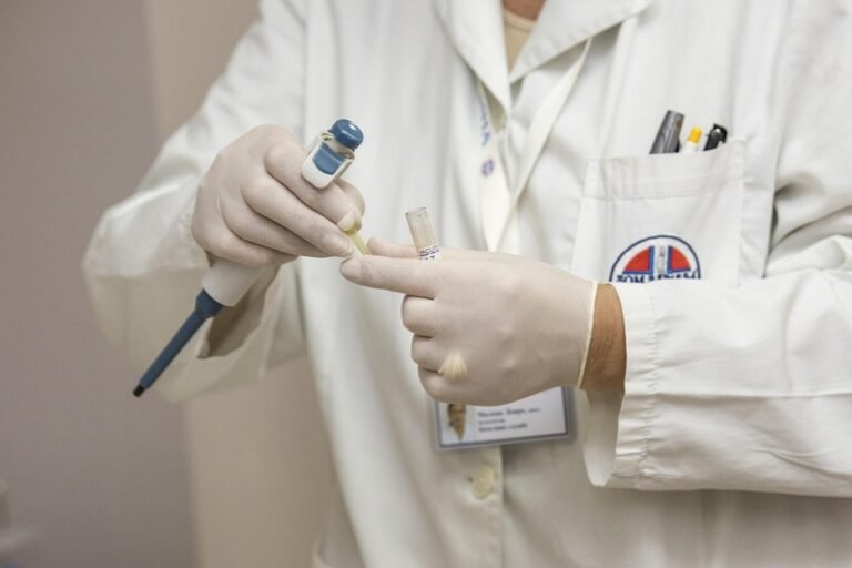 Manfaat Berkunjung ke Klinik Kesehatan untuk Kesejahteraan Tubuh Anda